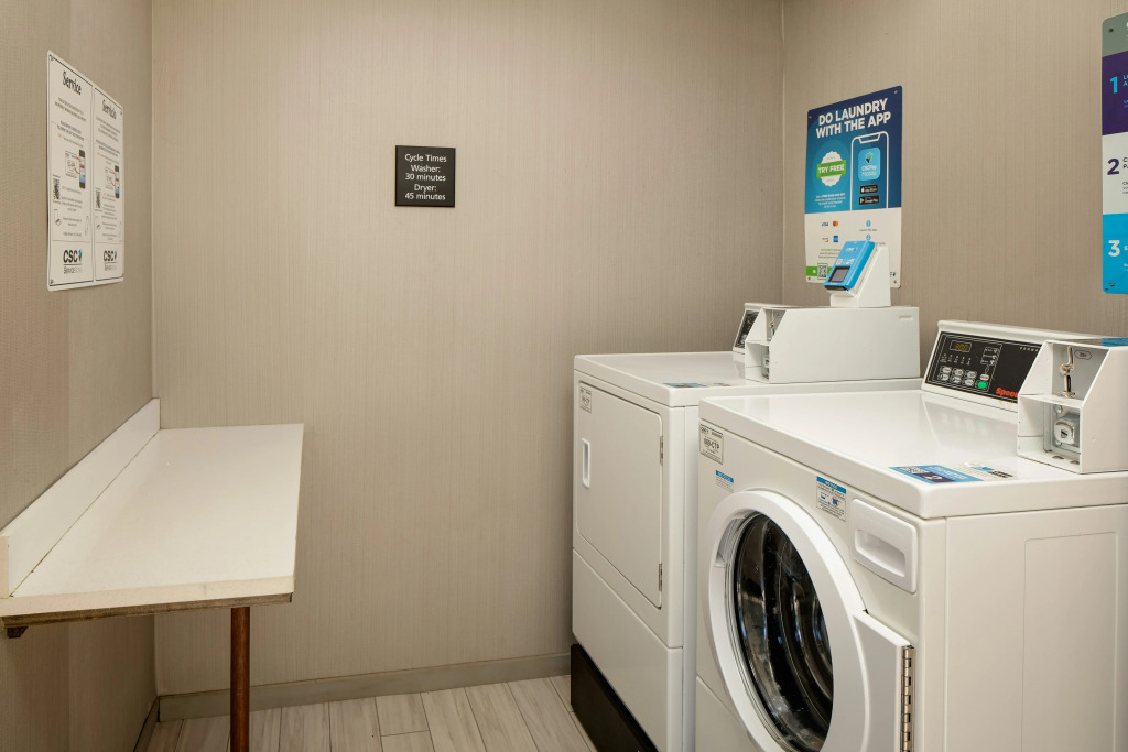 Hampton Inn & Suites Nashville-Airport
