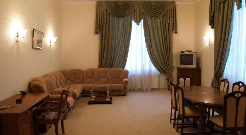 Alexandrovskiy Hotel