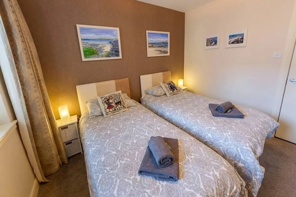 Contemporary Holyrood Apartment