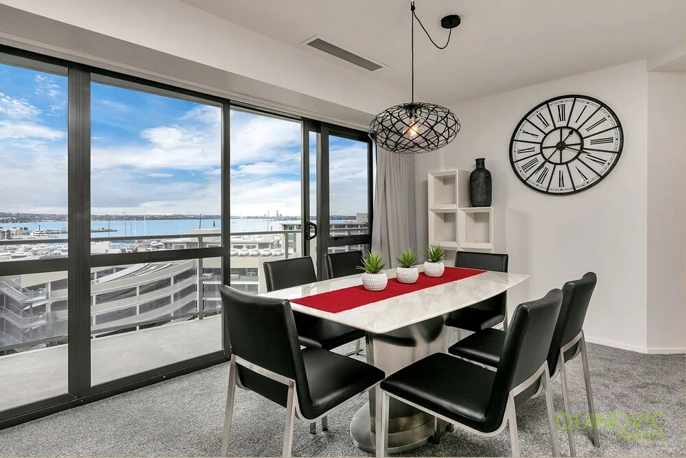 QV Sunny New Apt with Balcony -976