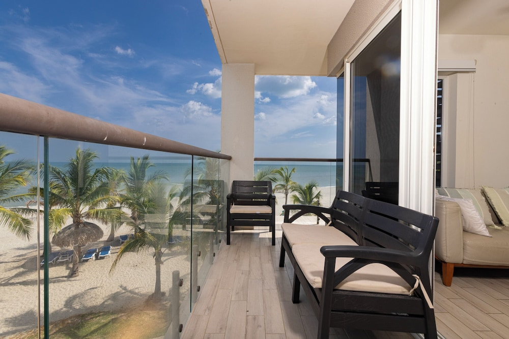 Ventanas del Mar by Playa Caracol Resort
