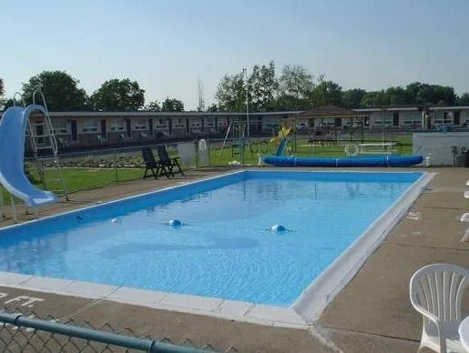 Advantage Inn