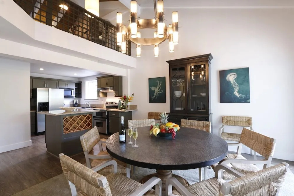 2141 IliIli Rd - 14 Br Villa