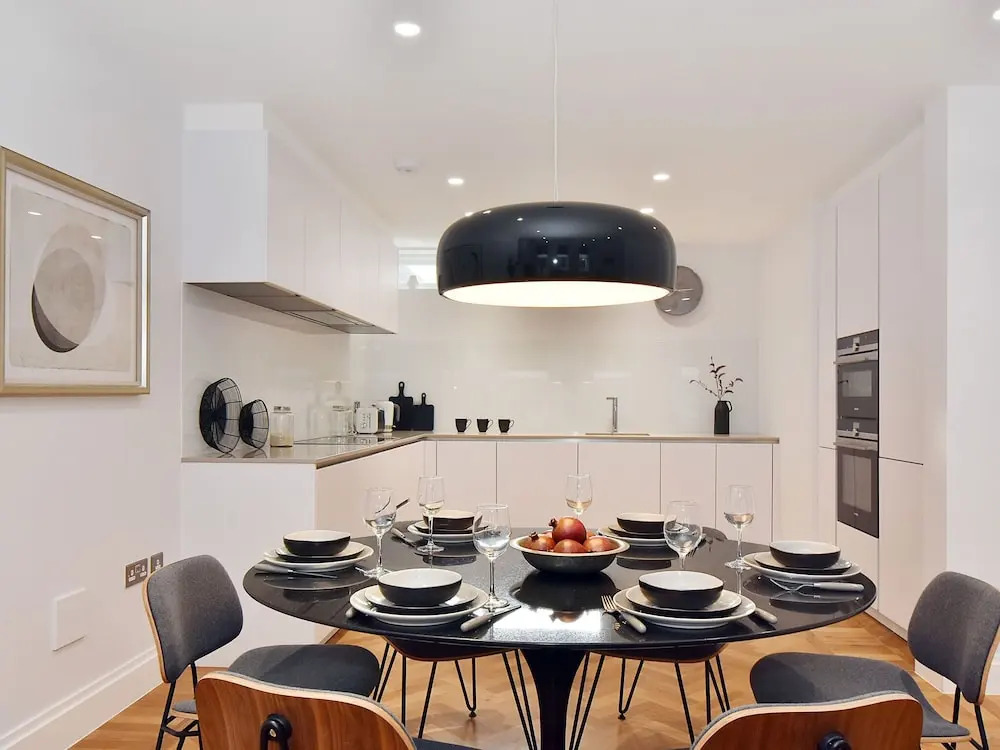 Graceful Apartment in London