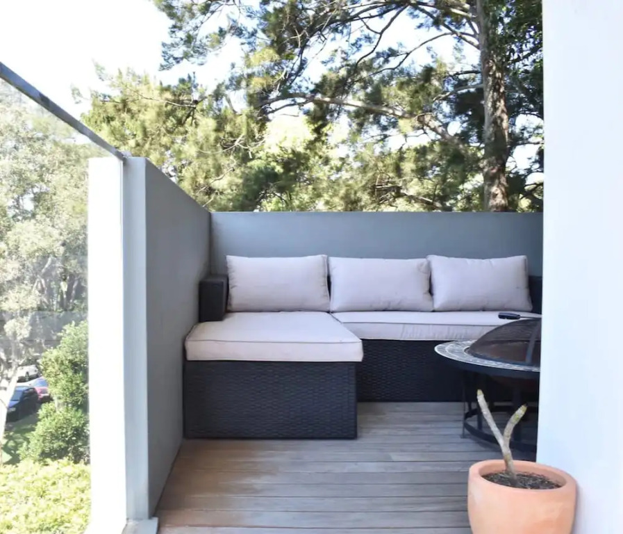 Bright and Open 2 Bedroom Bondi Flat