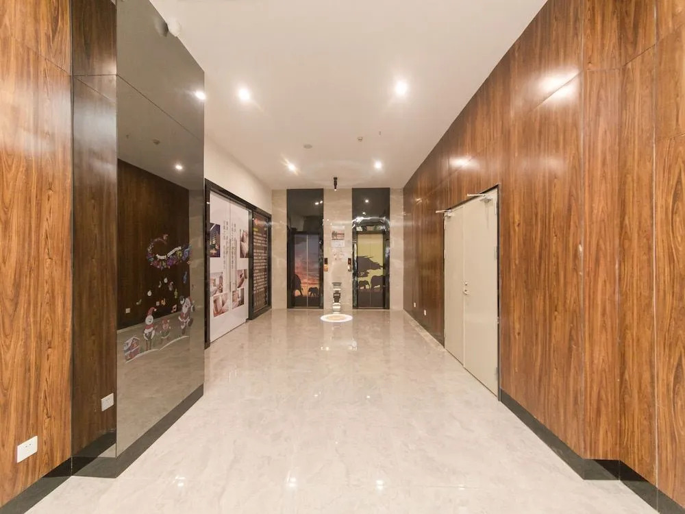 J Tour Inn