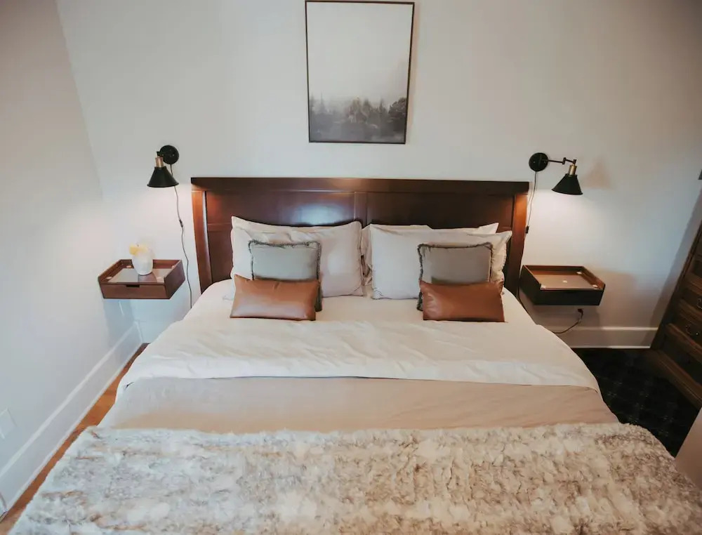 Goldsmiths Riverfront Inn