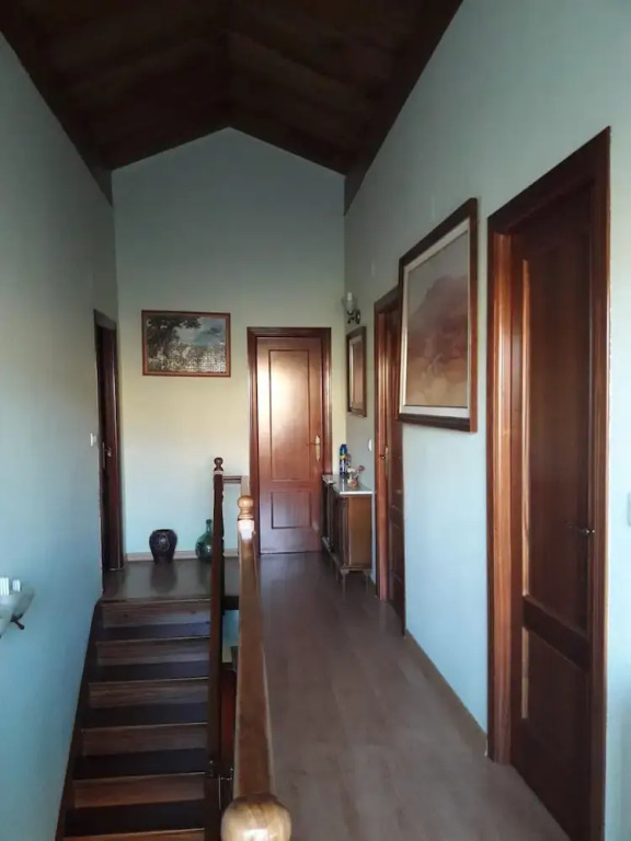 House With 5 Bedrooms in Munain, With Wonderful Mountain View and Enclosed Garden