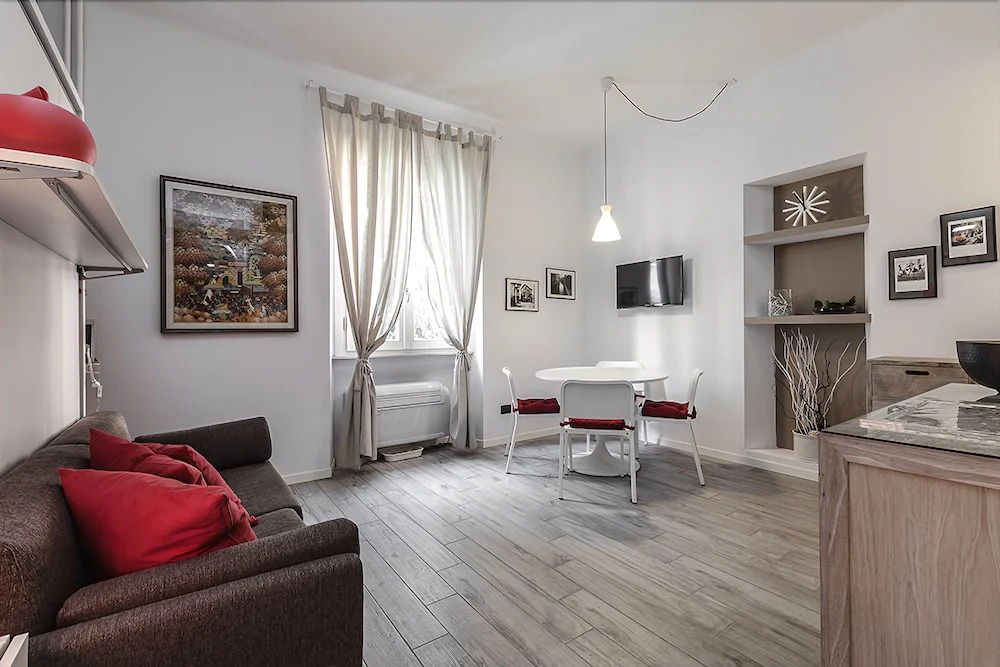 Kramer Apartment