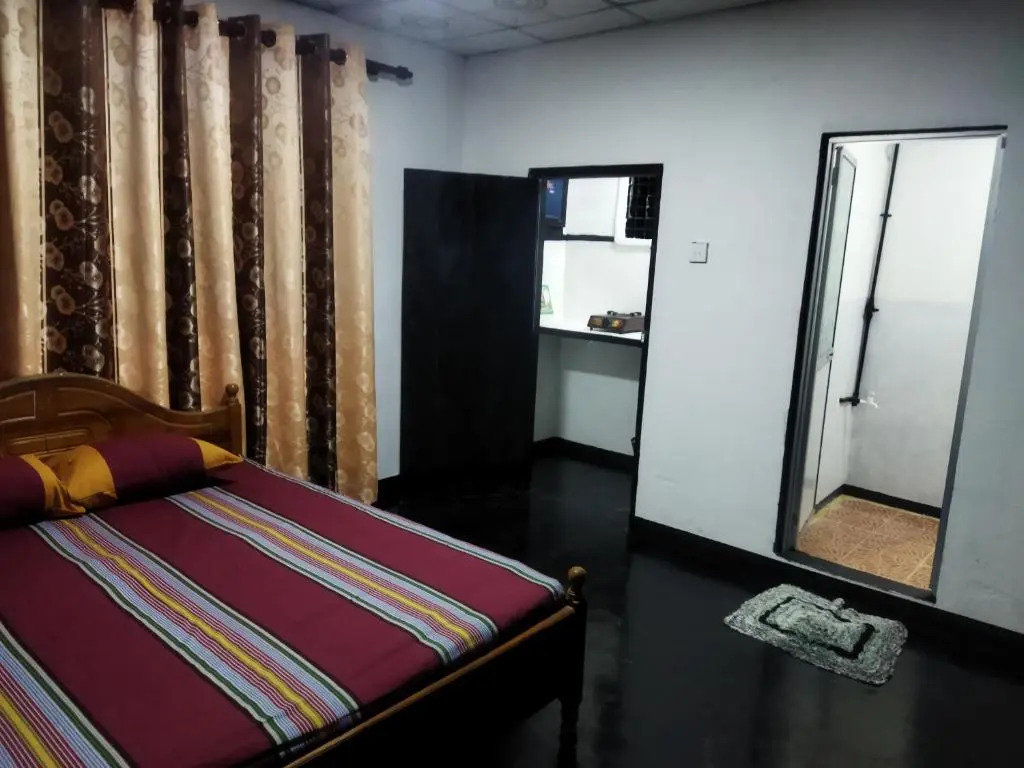 Shisha Homestay