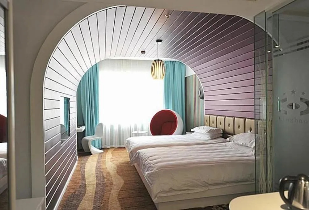 Minghao Fashion Hotel (Xianju Passenger Transport Center)