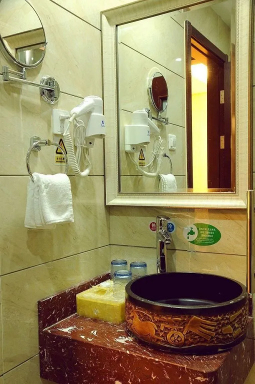 Hangzhou Dushi Yunduan Hotel