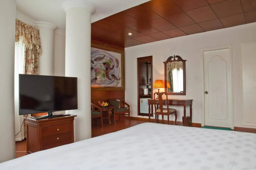 Green Hotel