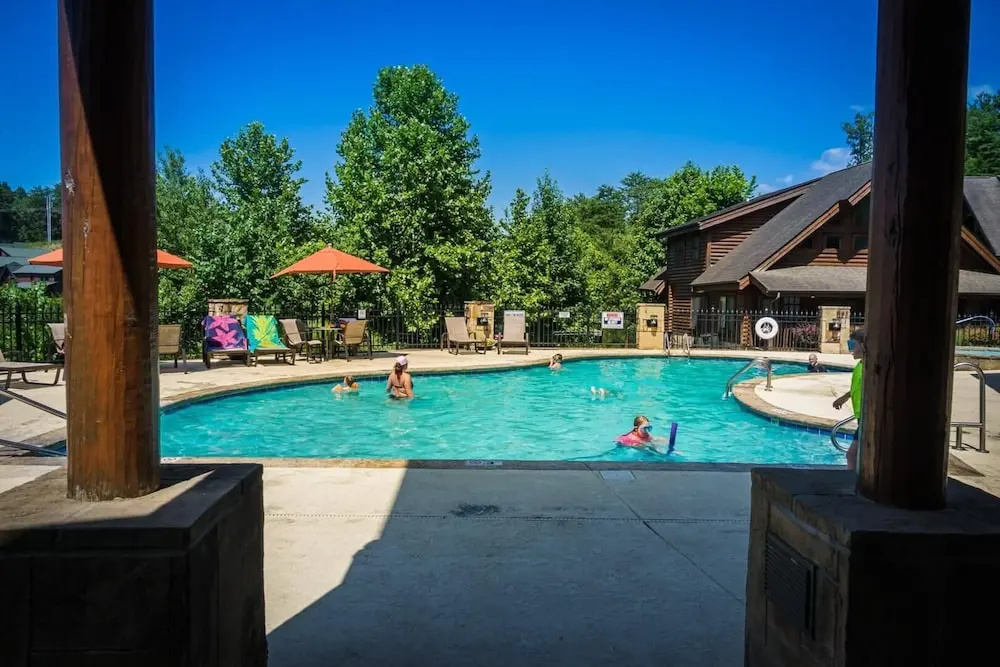 1404 Golf View Towers Smoky Mtn Bearadise