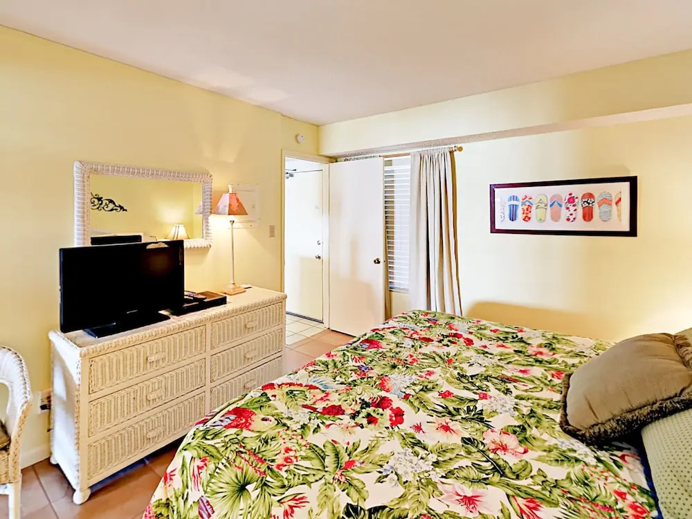 421 East Beach Blvd 656 Condo 2 Bedrooms 2 Bathrooms Condo