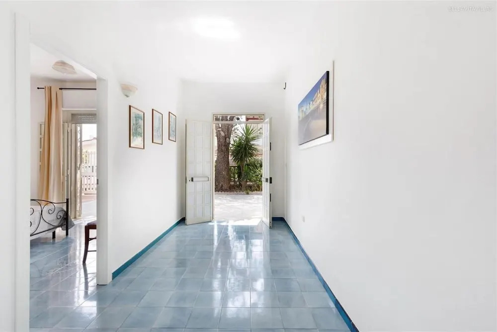 1557 Villa Marita in Torre Lapillo