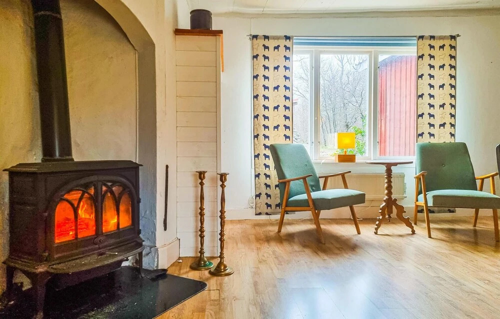 Cozy Home In Ödeshög With Kitchen