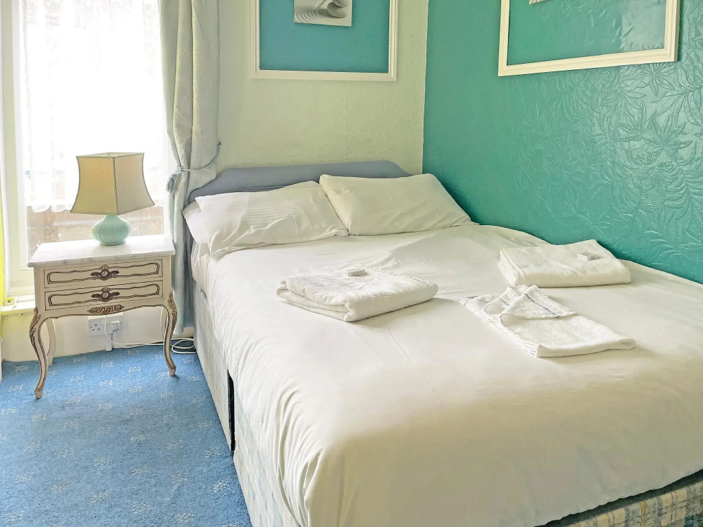 The New Osterley Hotel