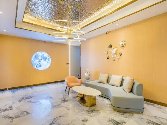 Dequan Luxury Hotel (China International Exhibition Center Wangjing Bridge Branch)