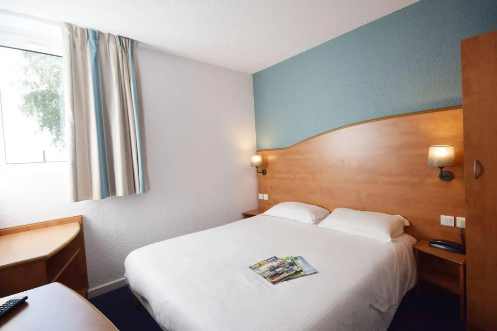BRIT HOTEL Caen Hérouville