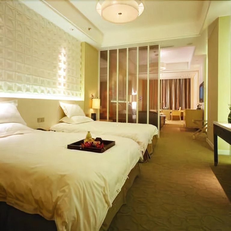 Yifeng Hotel