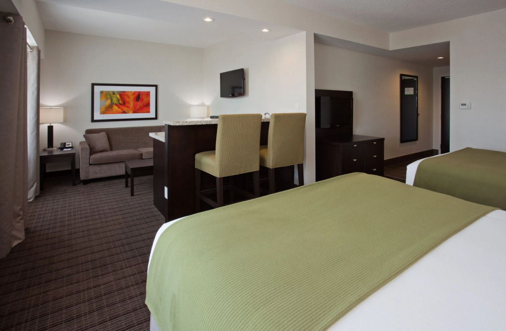 Holiday Inn Express New Liskeard