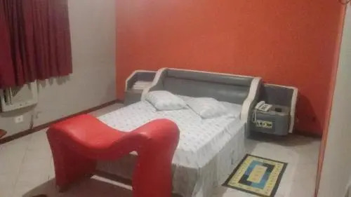 Golfinho Hotel