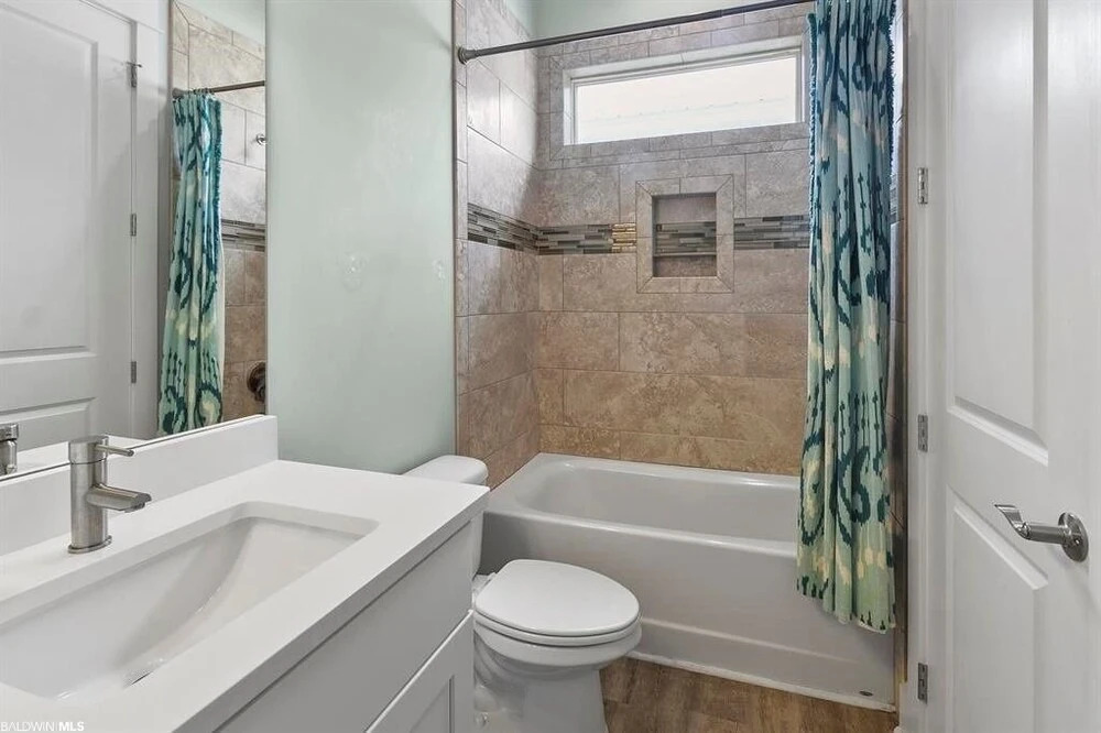 Eastside Cottage F 2 Bedrooms 3 Bathrooms Cottage