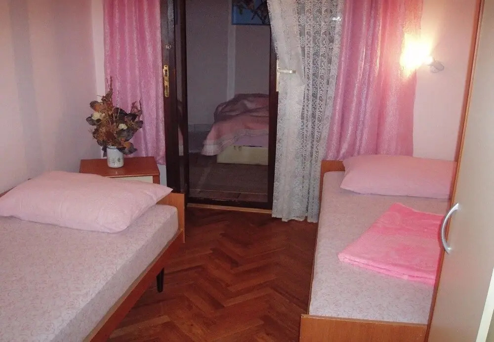 Lile - Comfortable 3 Bedroom Apartment - A1