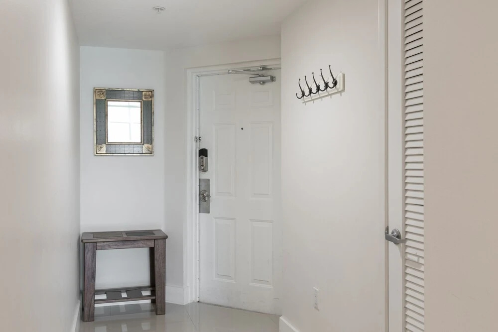 Le Marina Bay 1009 by Go Florida Condo, Sunny Isles