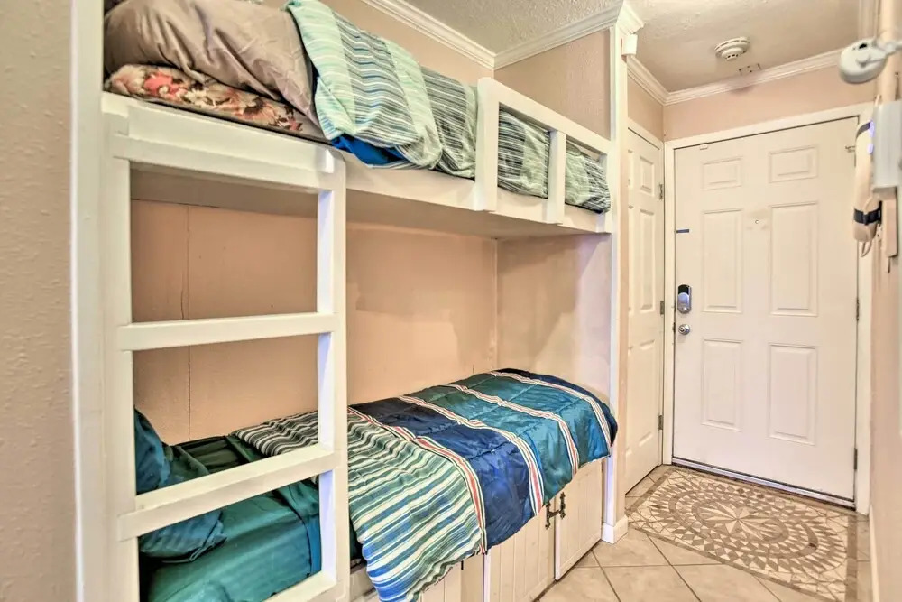 Oceanfront Corpus Christi Condo w/ Pool!
