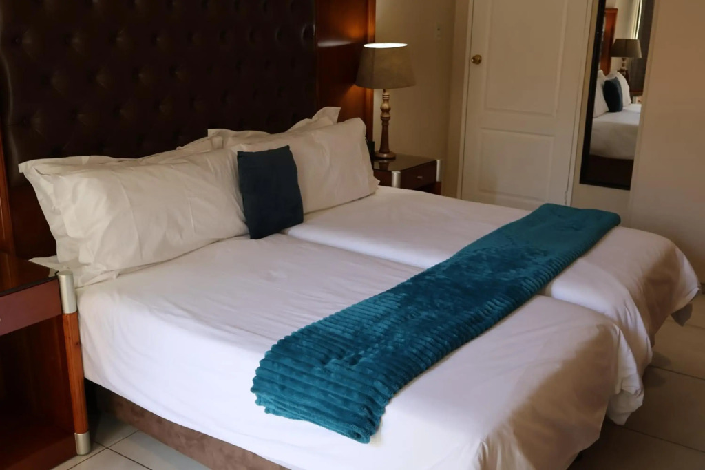 Airport Gardens Boutique Hotel
