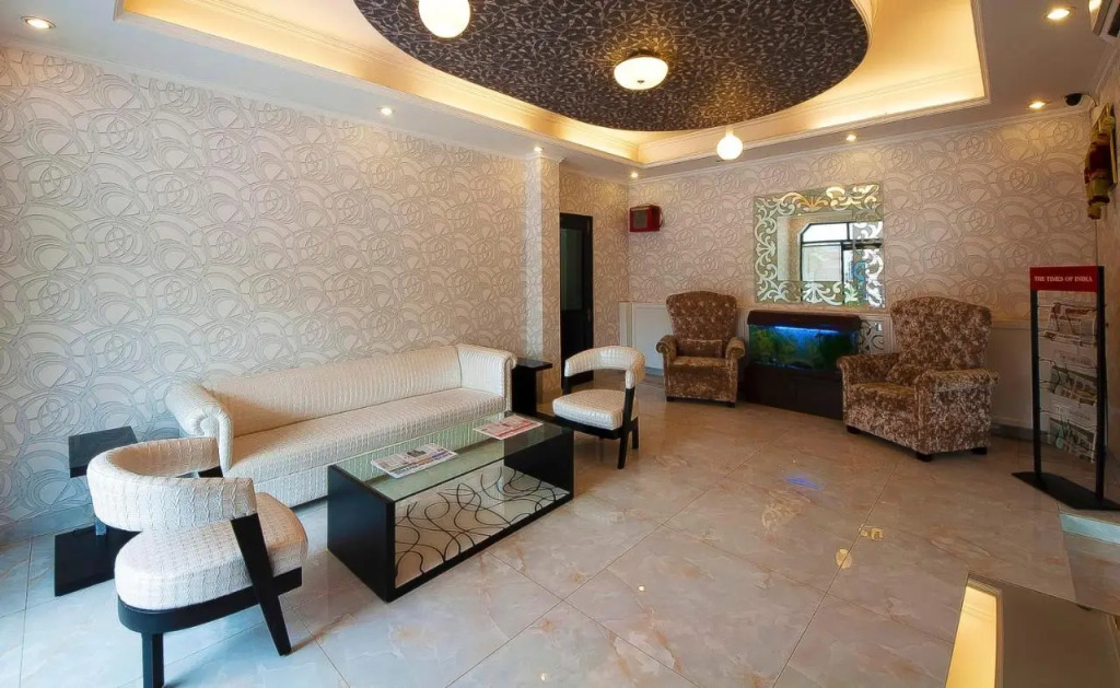 Hotels Pitrashish Grand