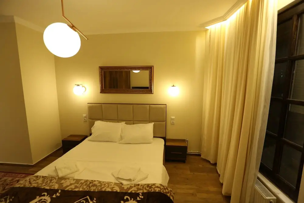 Saray Hotel