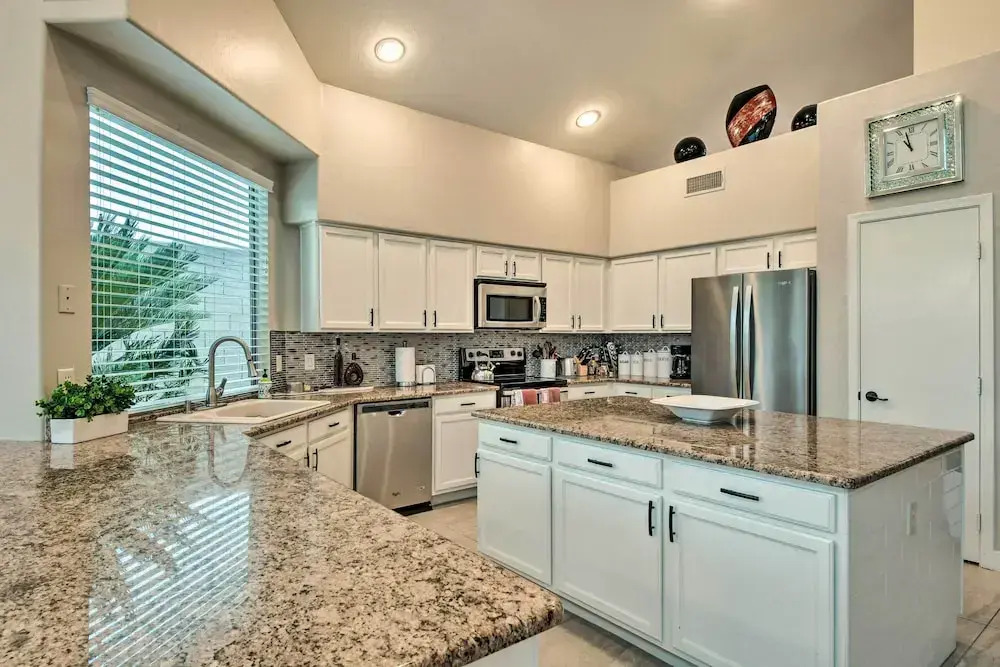 Phoenix Home: Heated Pool, Patio & Mountain Views