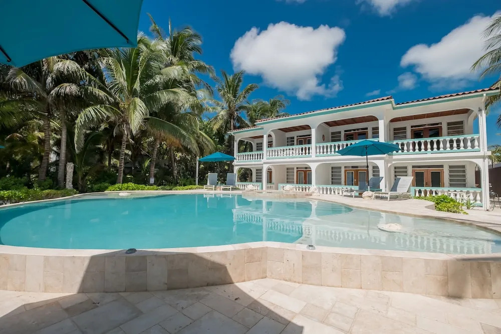 Coral Bay Villas - Lionfish Suite