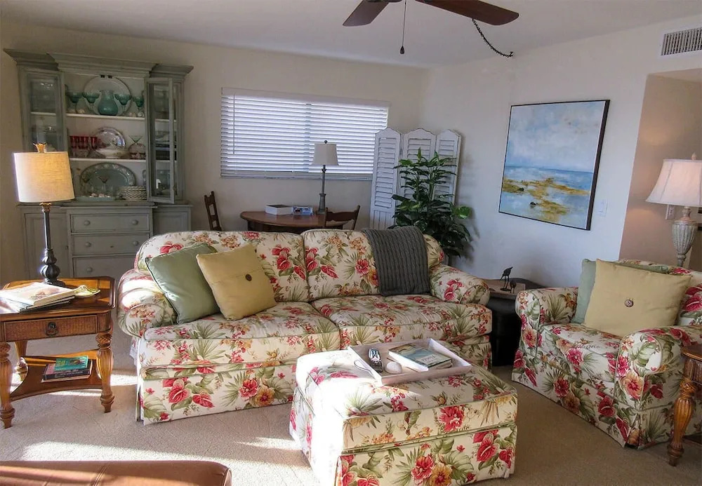 Carlos Pointe PH2 - 3 Br Condo