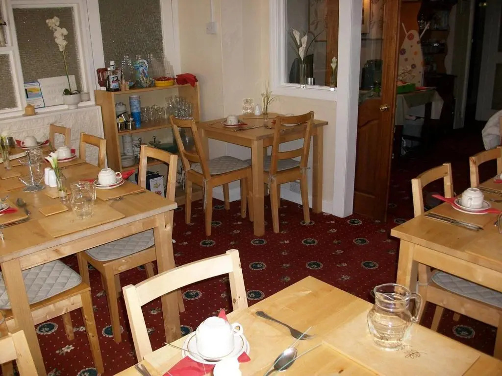 Highbury Hotel