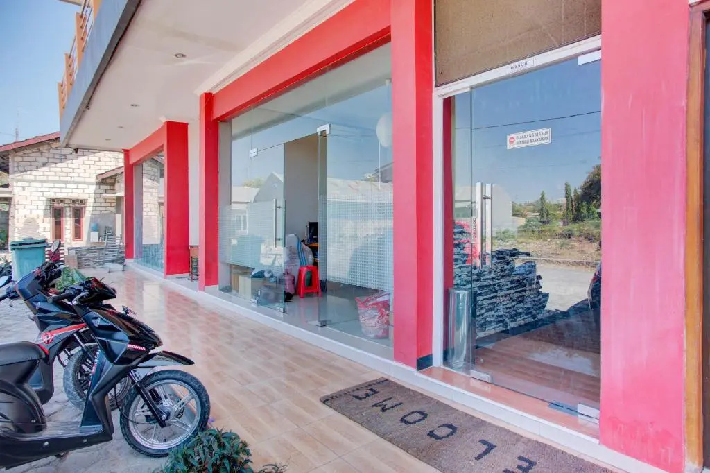 OYO 2965 Silvia Homestay