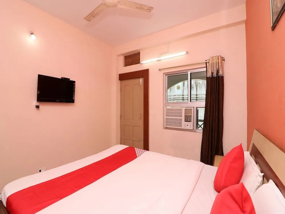 OYO 3012 Hotel Nayak Plaza