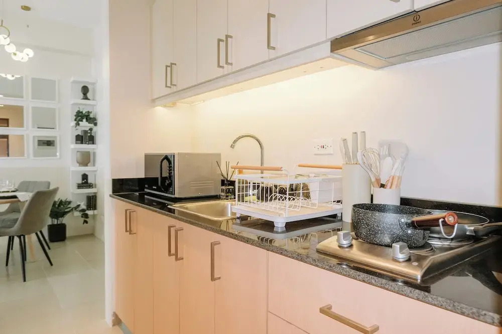 A Luxurious 1BR Apartment