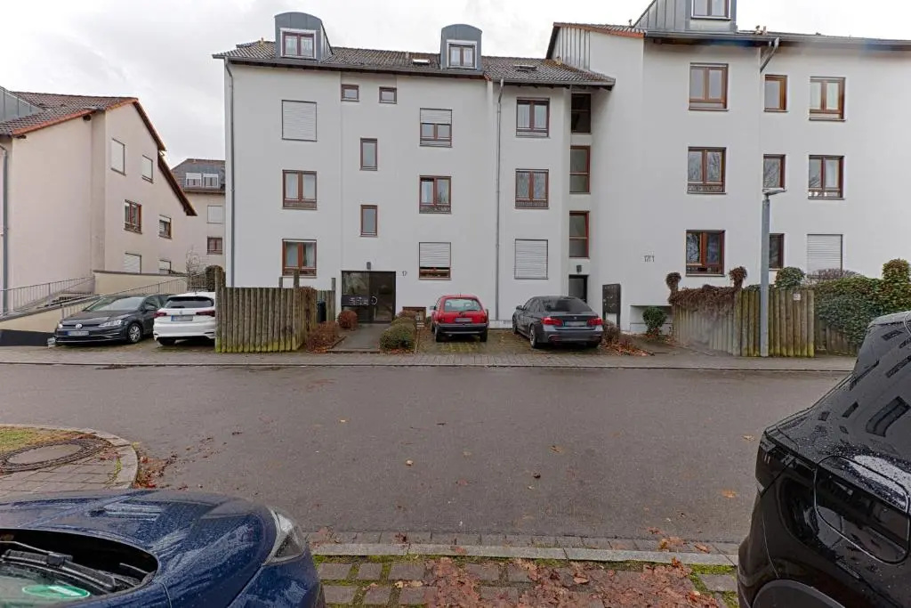 Holiday Business Apartment I 2,5 room I 60qm I Highspeed WLAN l near City and Fair I Automobil und Tech-Company