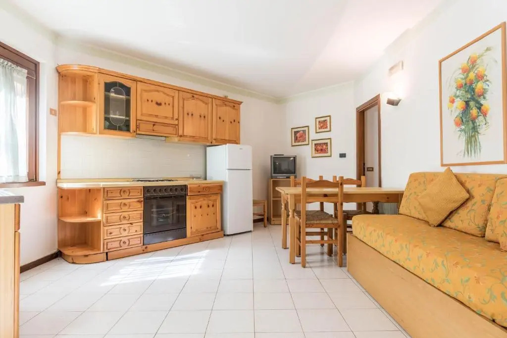 Residence Comano Girasole 1
