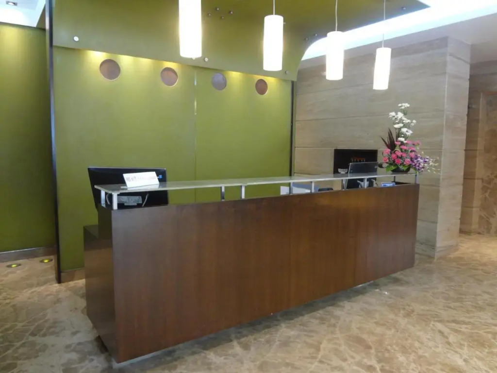 Ascot Hotel