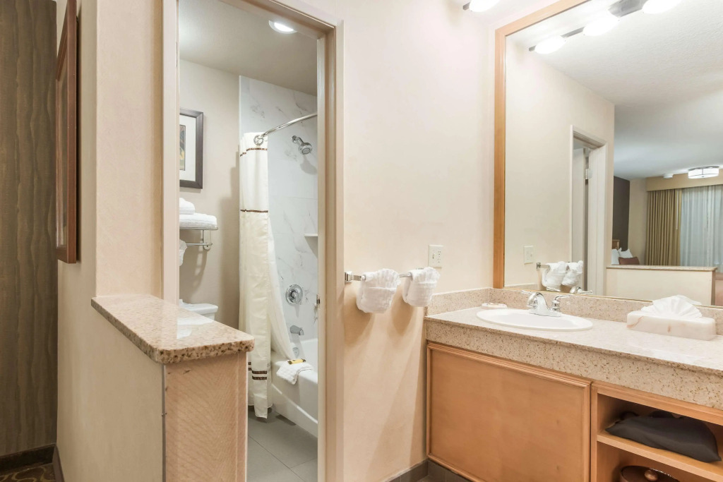 Best Western Plus Pavilions