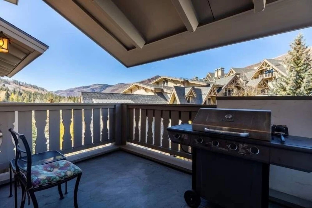 Condo with Hot Tub Free Garage Parking by RedAwning