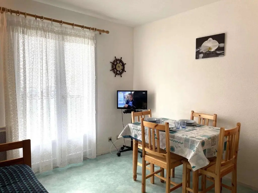Appartement Saint-Gilles-Croix-de-Vie, 2 pièces, 4 personnes - FR-1-224-140