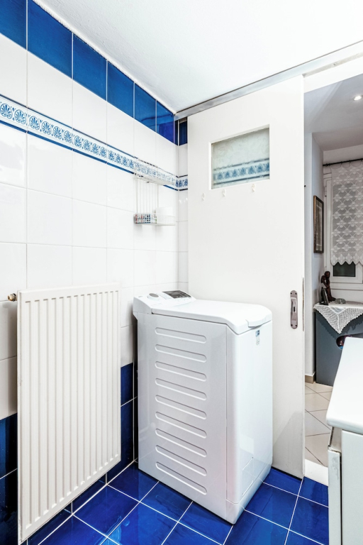 King Full Kitchen-WD10min centre