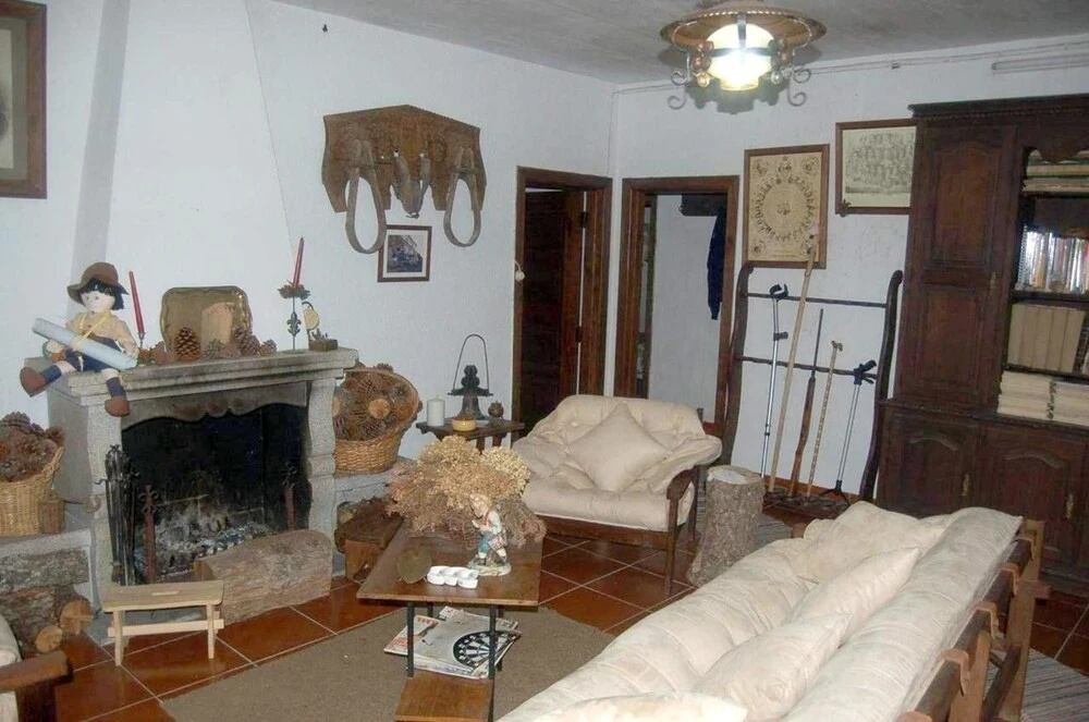 House With 4 Bedrooms in Vila Fernando, With Wonderful Mountain View, Private Pool, Furnished Garden Near the Beach