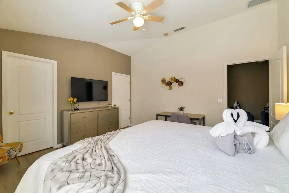 Peaceful Clermont Gem w/ Pool, 9 Mi to Disney!